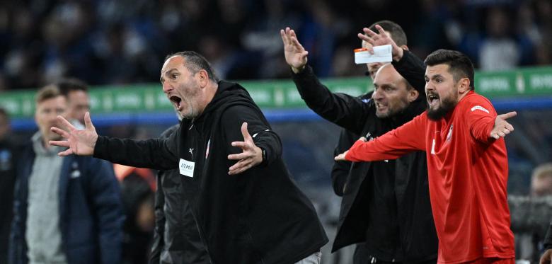 Heidenheim Trainer Schmidt Wütet Nach Umstrittenem Pokal Aus