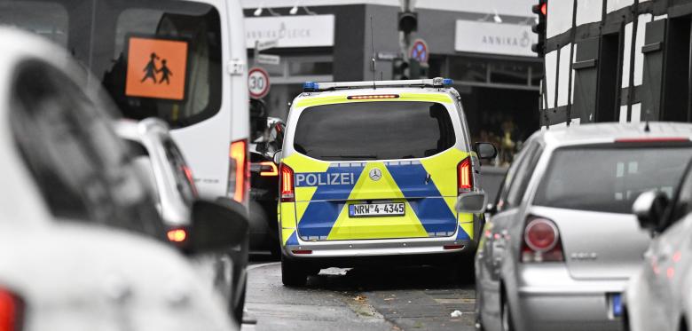 Kölner Polizei Verhaftet Mann, Der Für Niederländische Drogenbande Gefoltert Haben Soll