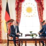 Scholz Trifft Zu Erdogan Besuch In Der Türkei Ein