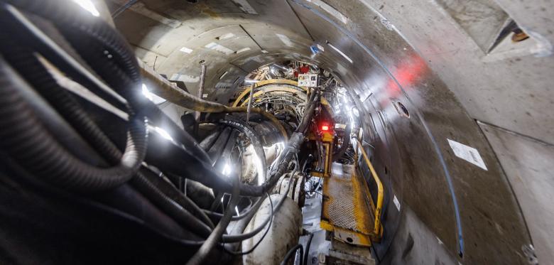 Fernwärmetunnel In Hamburg Könnte Im Dezember Fertig Gebohrt Sein