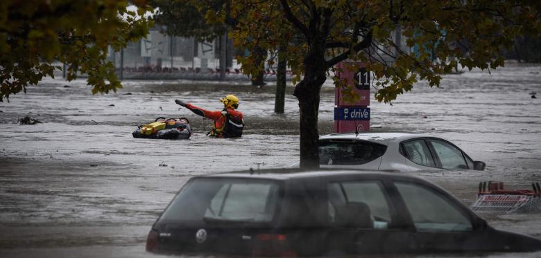 „das Hat Es Seit Menschengedenken Nicht Gegeben“ – Regen überflutet Frankreich