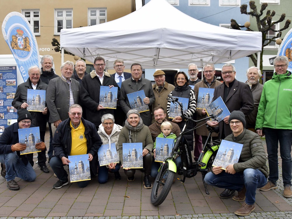 Benefizaktion: Lions Club Verkauft Adventskalender