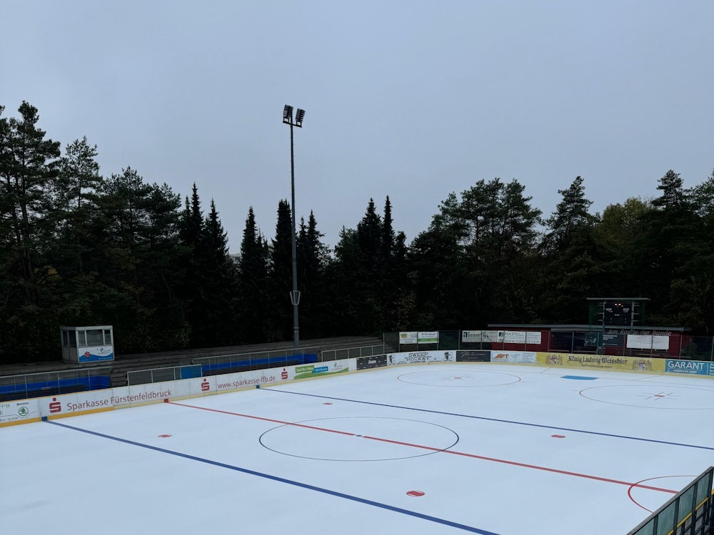 Fürstenfeldbruck: Start In Die Eissaison