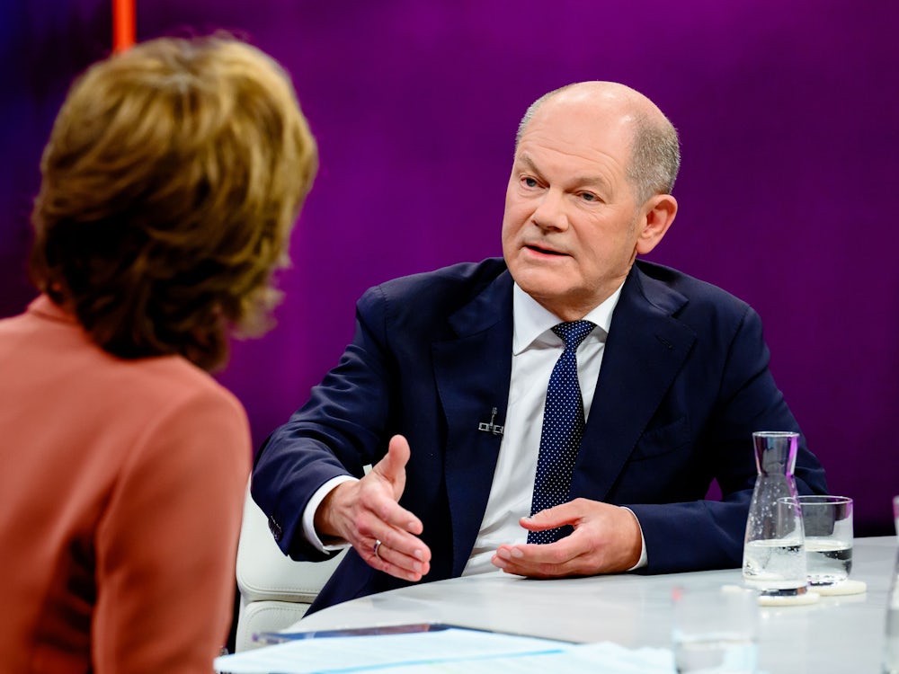 Scholz Bei Illner: Die Seitenkommentare Sind Mitschuld