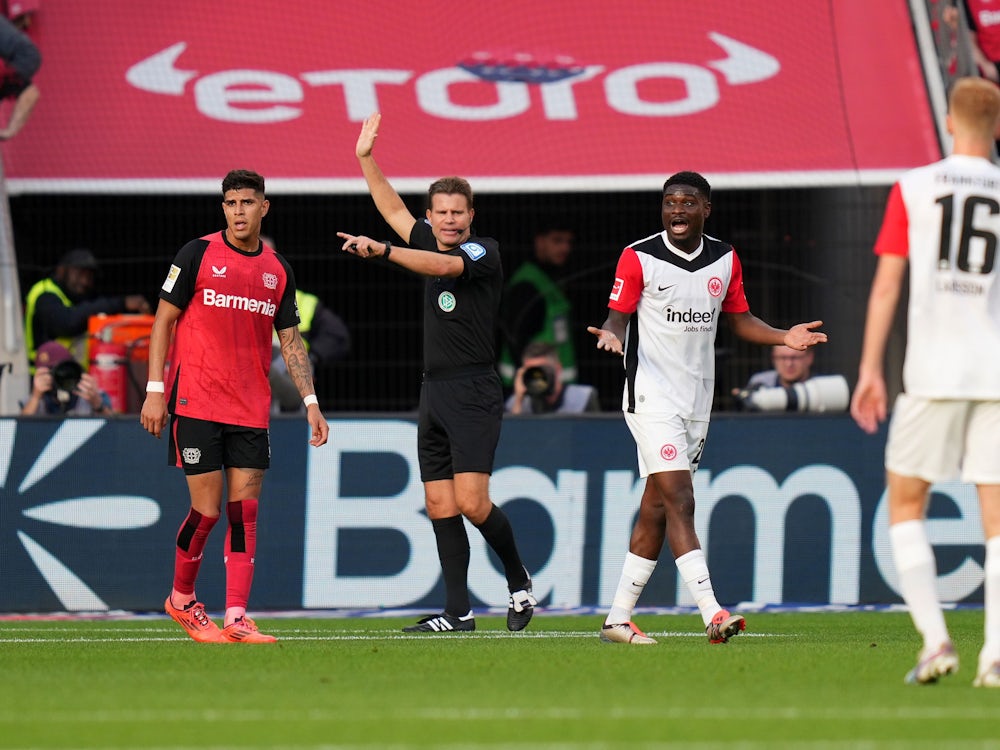 Leverkusens 2:1 Gegen Die Eintracht: „sprachlos“: Frankfurt Wundert Sich über Schiedsrichter Brych