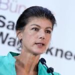 Koalitionsgespräche In Sachsen: Spd Gibt Wagenknecht Grünes Licht, Doch Die Geht Auf Cdu Los