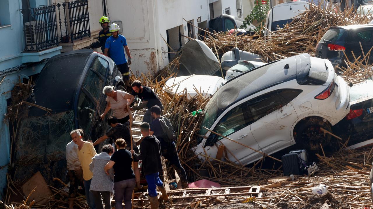 Zahl Der Toten In Spanien Steigt Nach Unwettern Auf Mehr Als 150