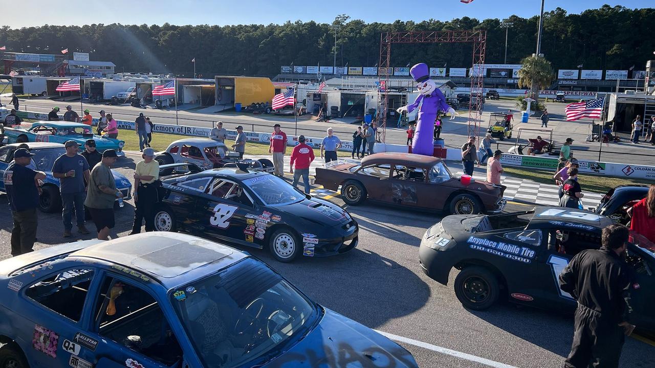 Trump Anhänger In North Carolina: Starke Motoren Und Ein Starker Glaube