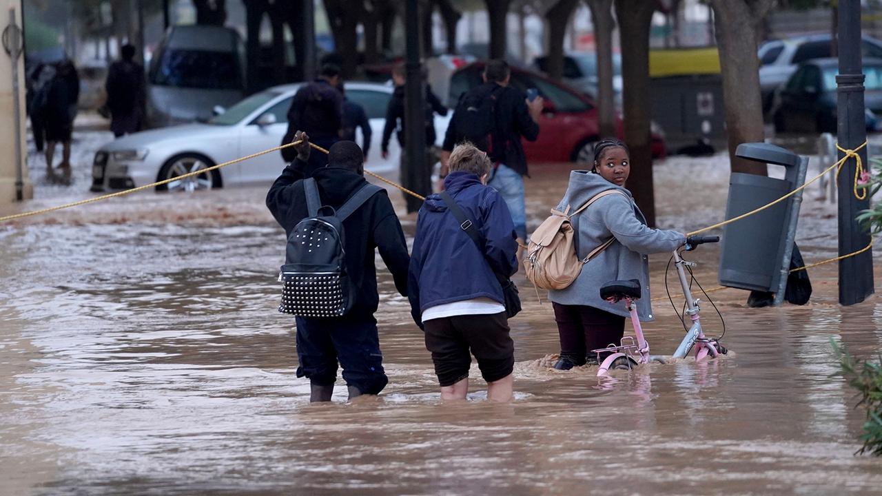 Mehr Als 50 Tote Bei Überschwemmungen In Spanien