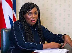 Neue Parteichefin Mit Rechtskurs: Kemi Badenoch Soll Tories Aus Der Krise Führen