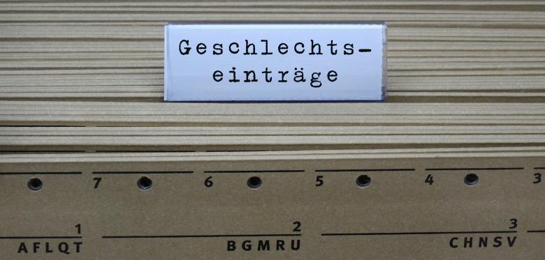 „ab 14 Jahren Können Kinder Entscheiden, Ob Und Wann Sie Das Geschlecht ändern“